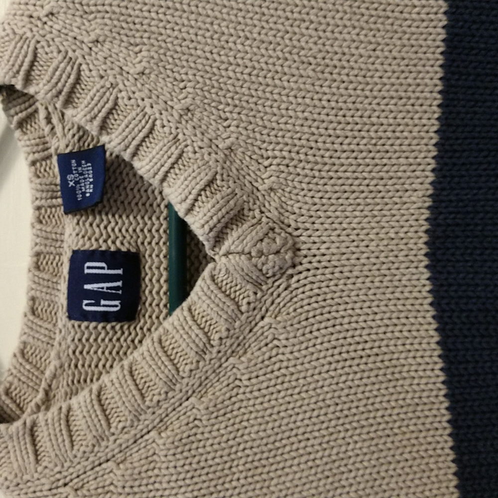 Sweater - Picture 2 of 3